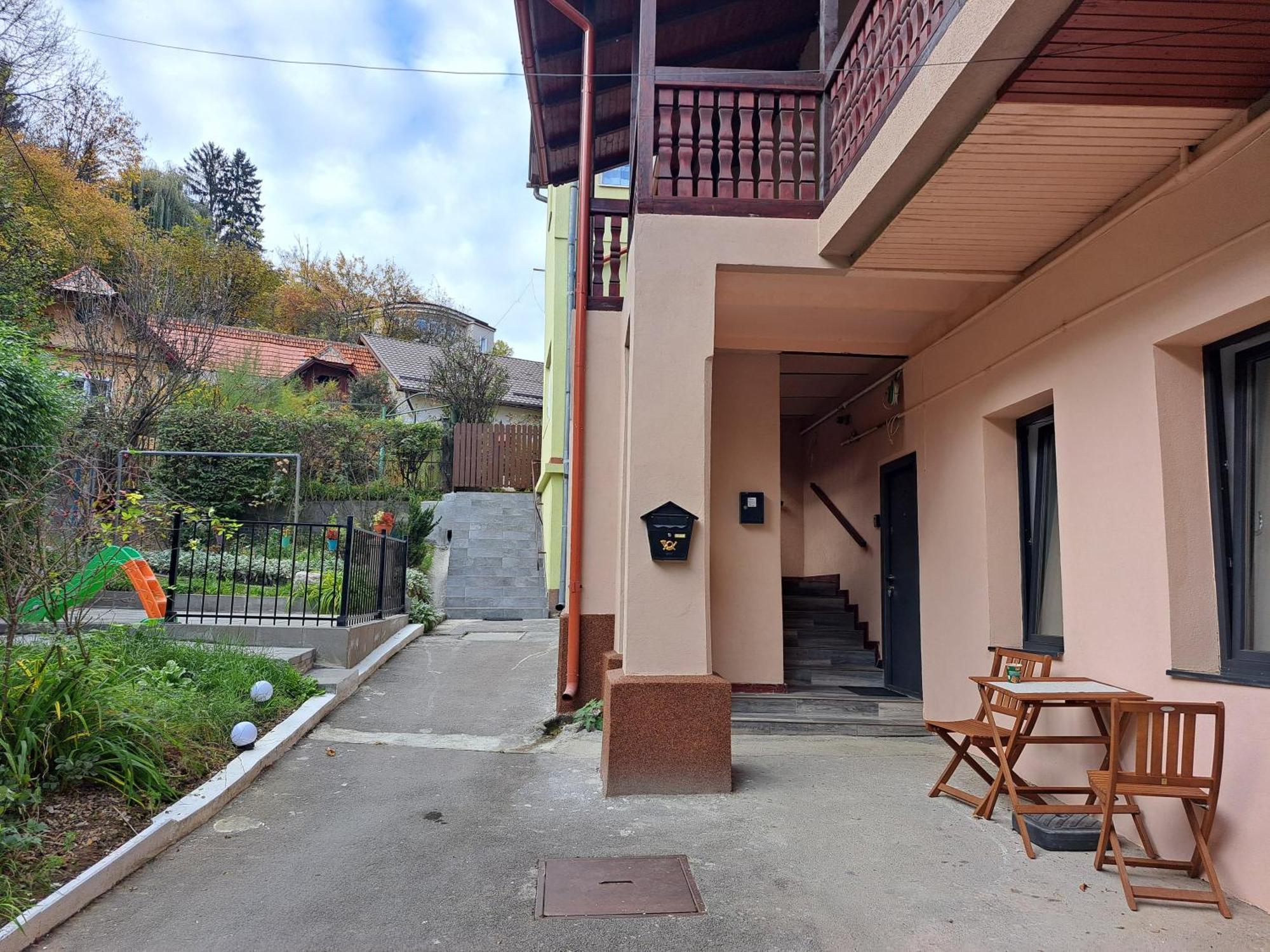 Cosy Studio In The Heart Of Braşov Eksteriør bilde